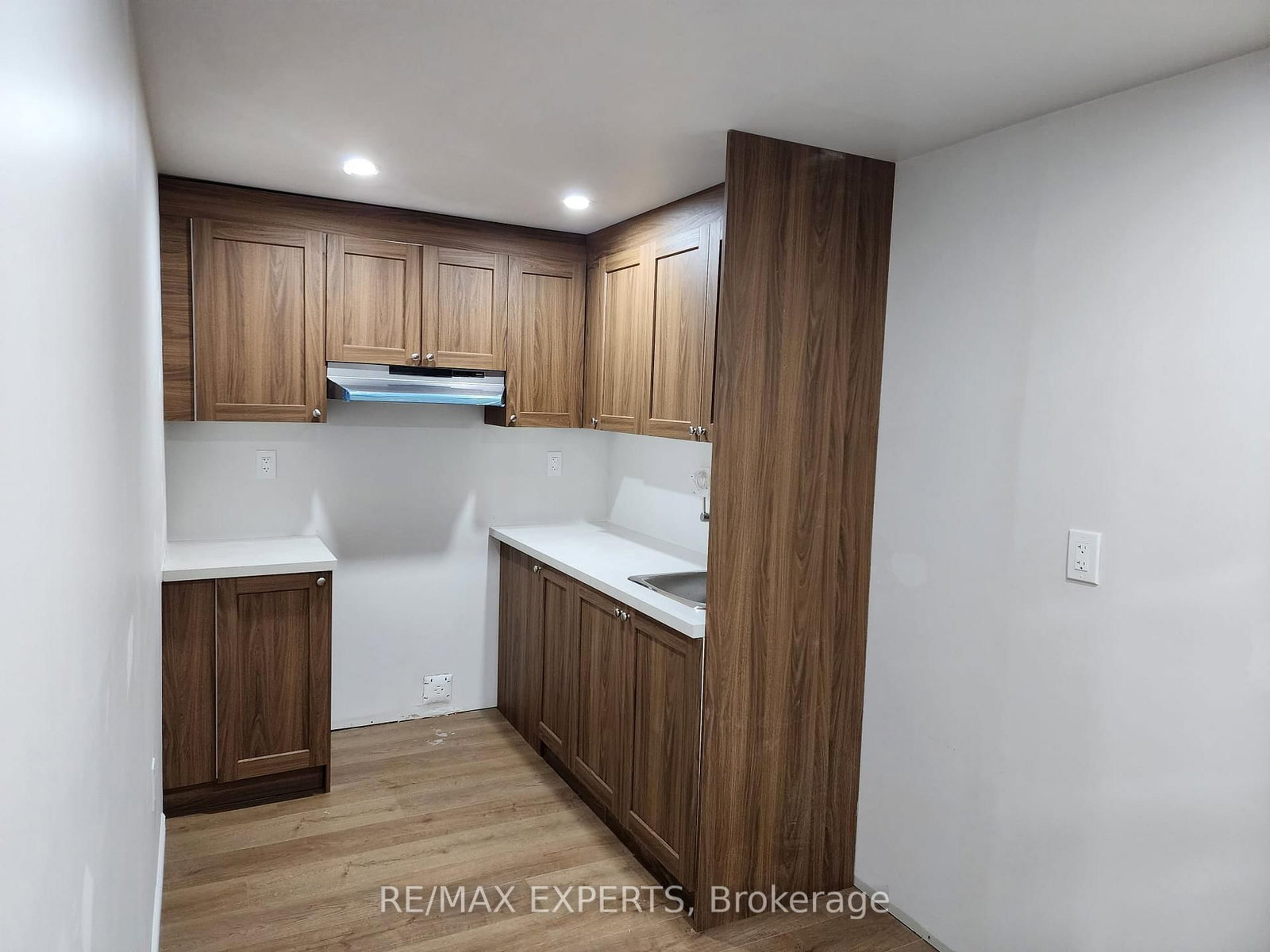 2421 Seven Oaks Ridge, Unit Bsmt - Photo 6