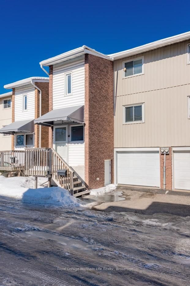 19 - 850 Lakeshore Drive