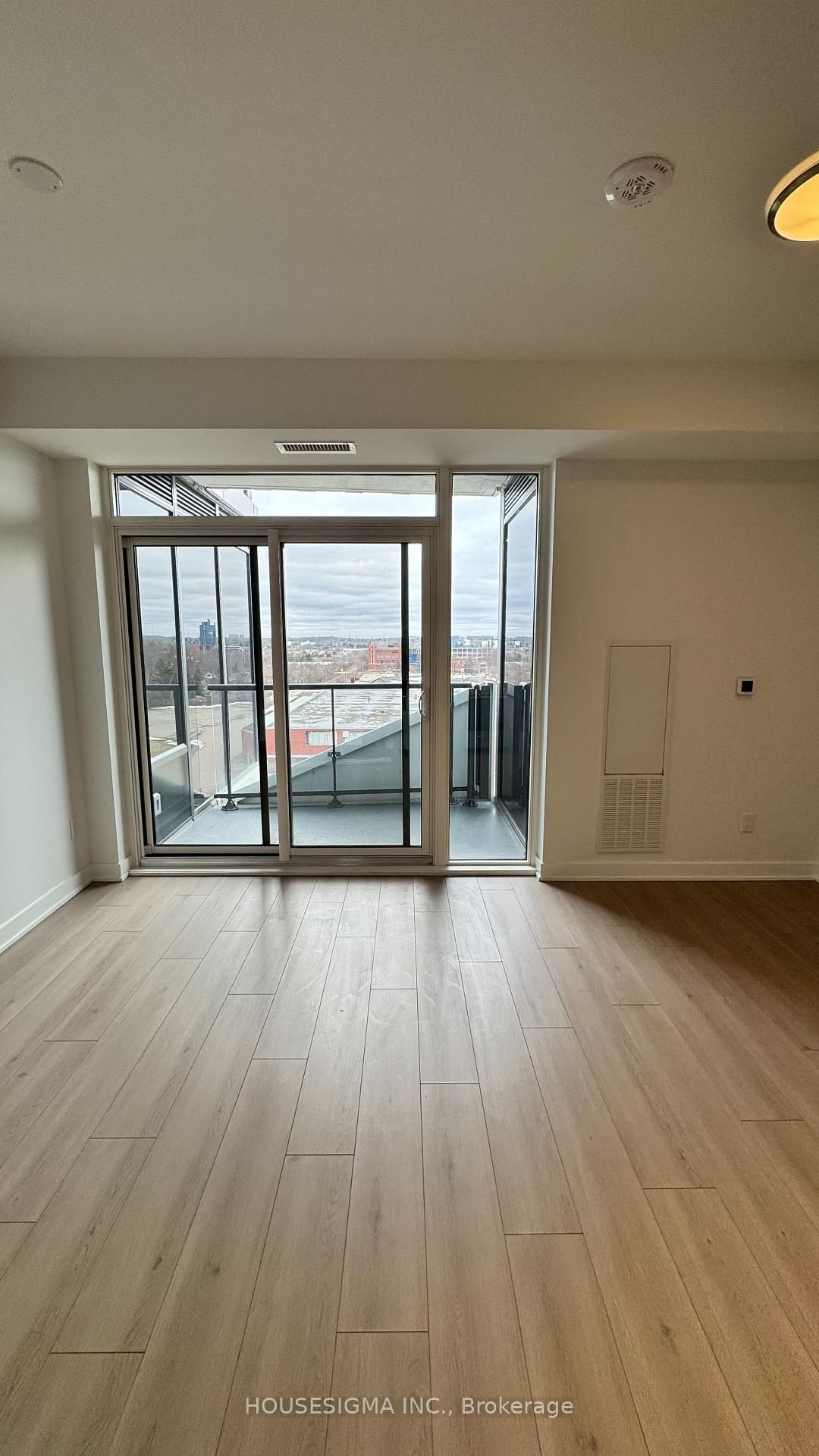 25 Wellington Street S, Unit 806 - Photo 17