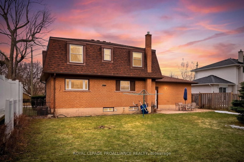 14 FOREST HILL Cres, Belleville, K8N 4M5 | Image 3