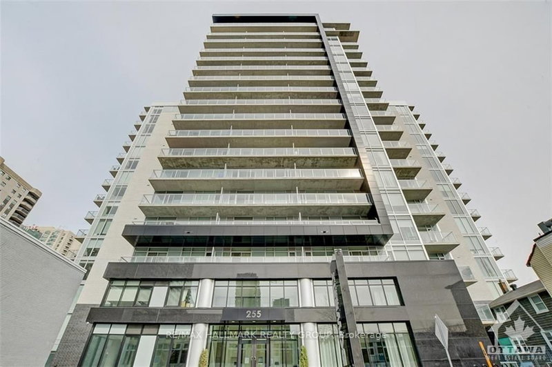 home for lease on 1410-255 BAY Street