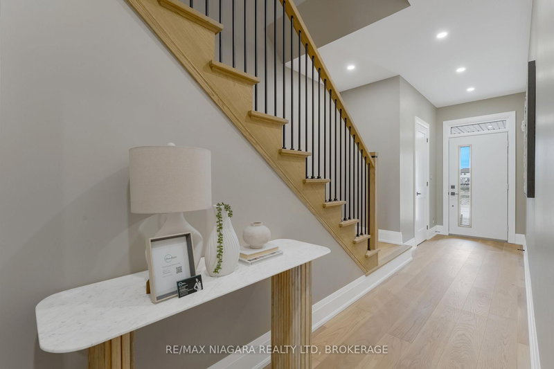 6208 Curlin Cres, Niagara Falls, L2H 0B8 | Image 3