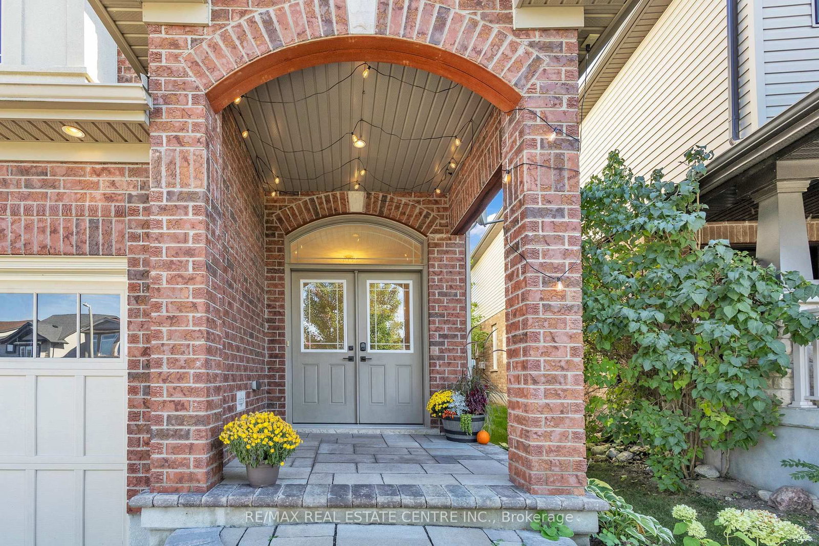 237 Goodwin Drive - Photo 2