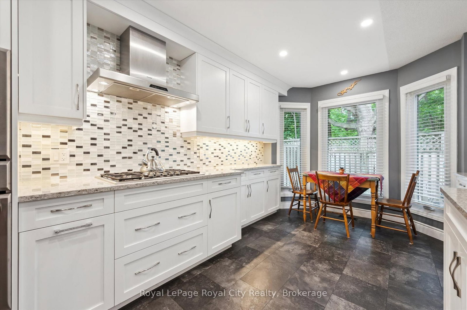 21 Marilyn Drive • Guelph, ON photo 18