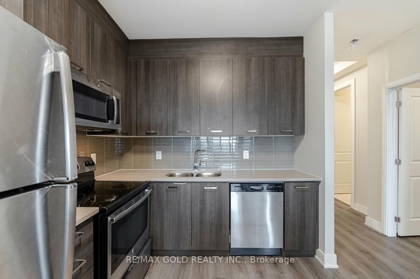 Condo for sale at 806-150 Main Street, Hamilton, Ontario, L8P 1H8 - Central - MLS: X12911252