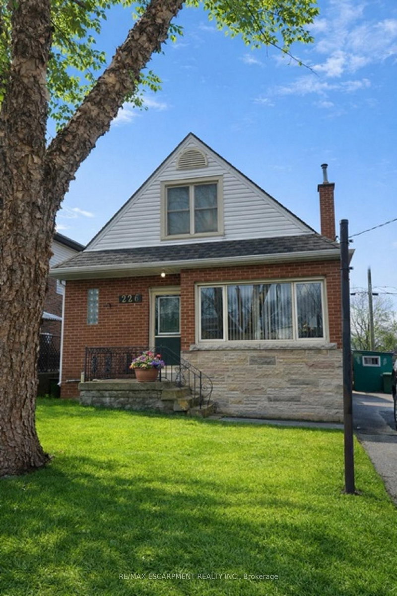 home for sale on 226 Auburn Avenue