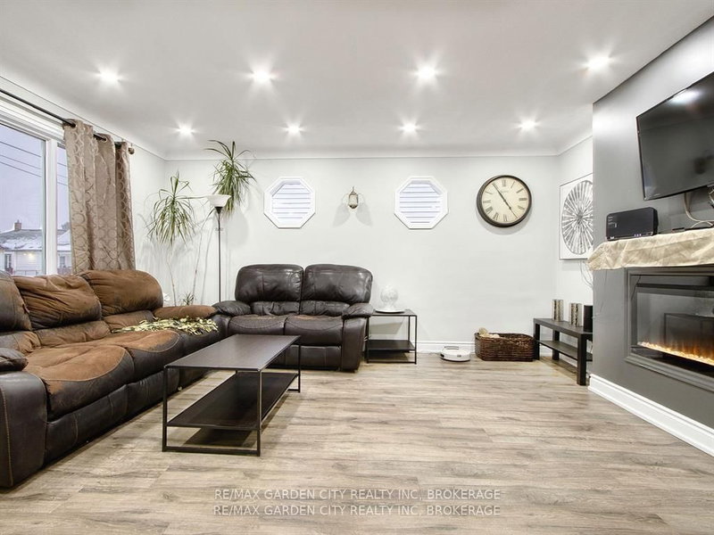 68 Carlton St, St. Catharines, L2R 1P8 | Image 3