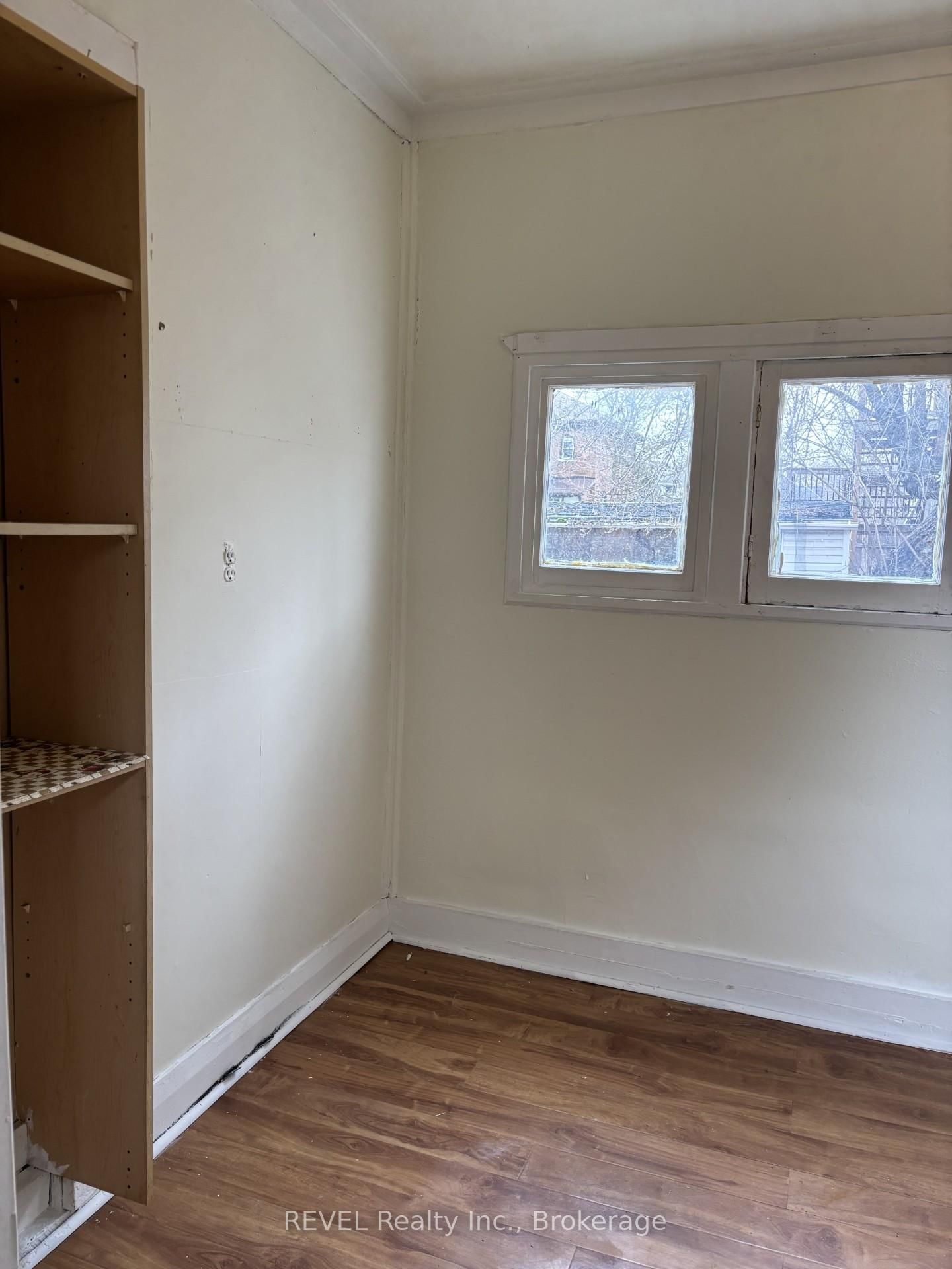 4819 Fourth Avenue • Niagara Falls, ON photo 18
