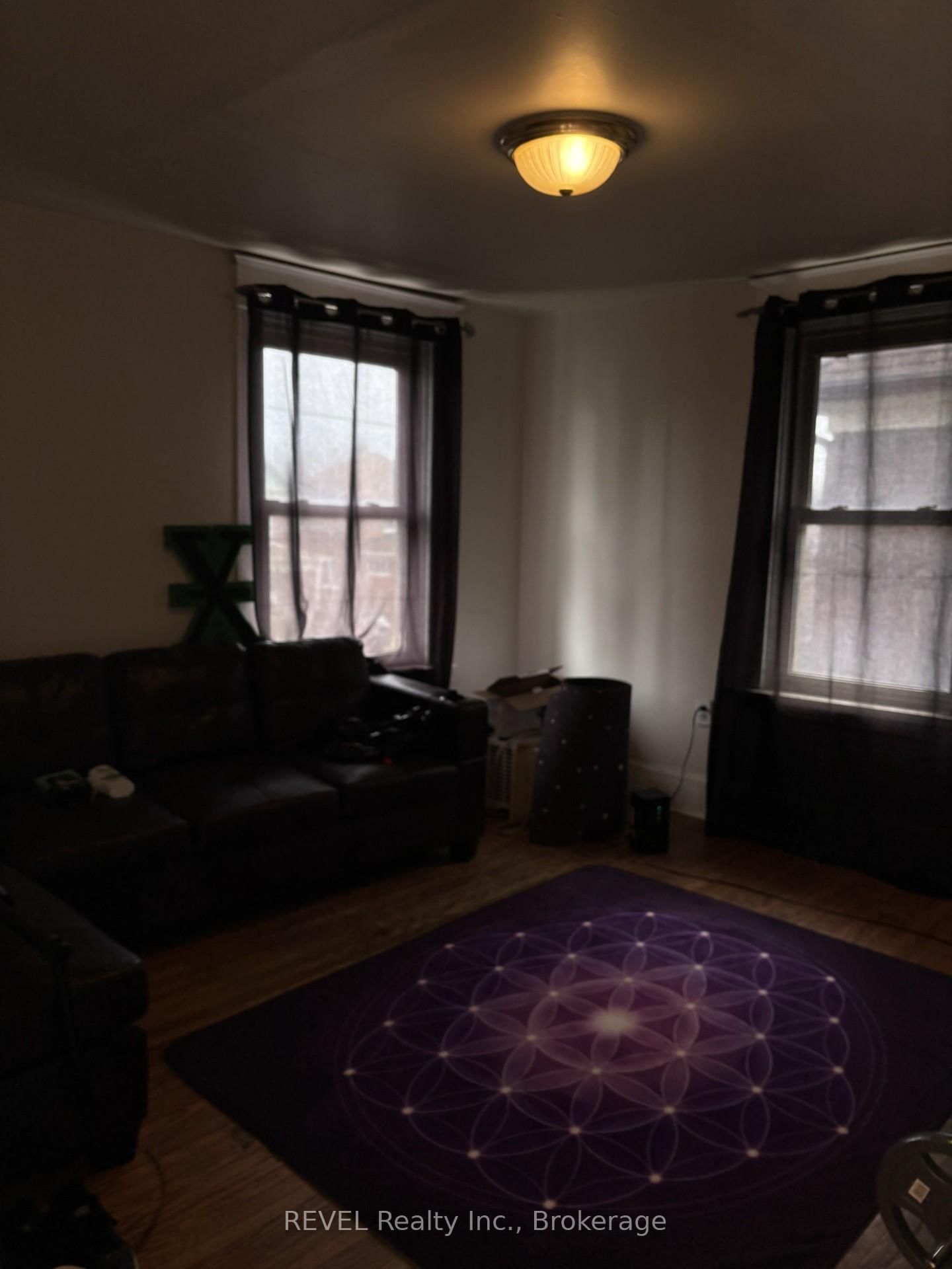 4819 Fourth Avenue • Niagara Falls, ON photo 23
