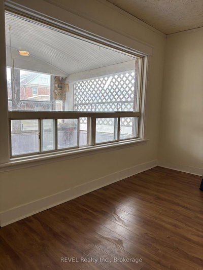 4819 Fourth Avenue • Niagara Falls, ON photo 9
