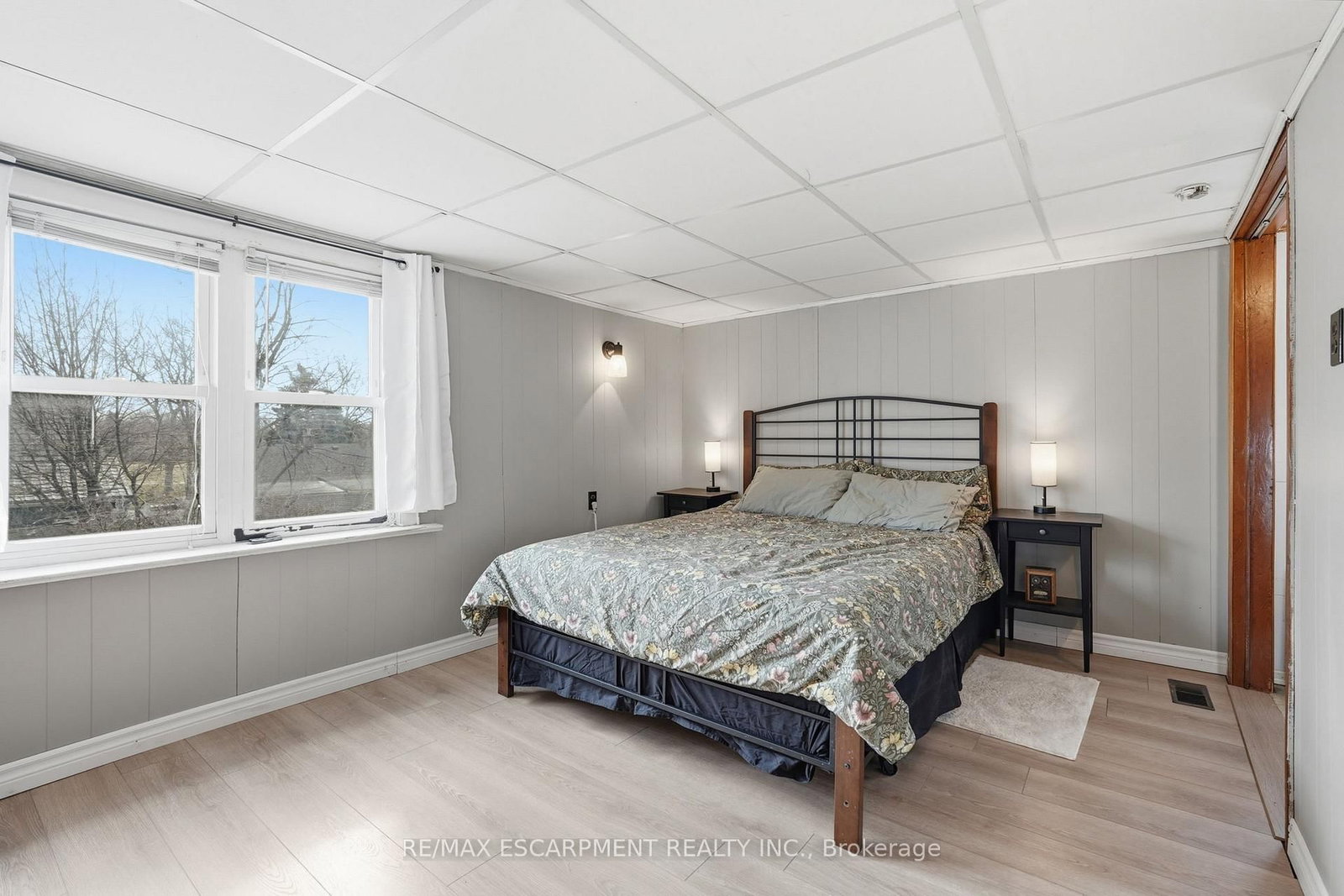 Detached House for sale at 95 East 35th Street, Hamilton, Ontario, L8V 3X9 - Raleigh - MLS: X12911822