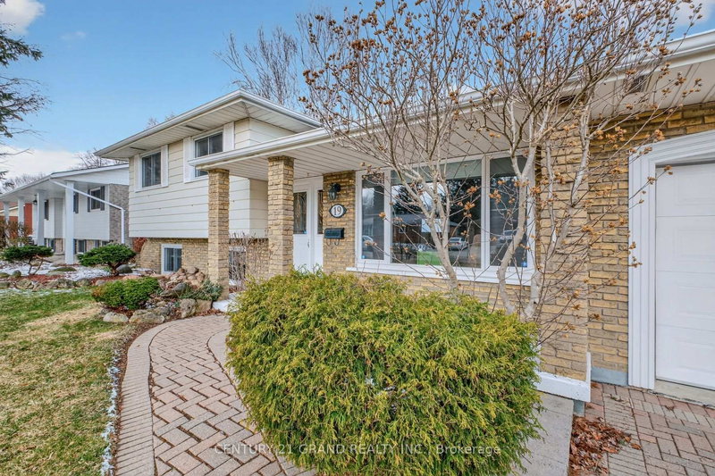 19 Adams Lane, Norfolk, N3Y 4P4 | Image 2