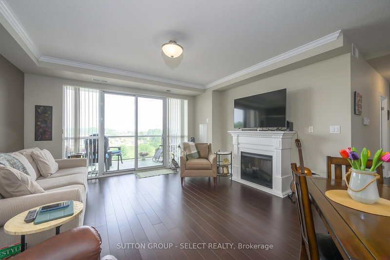 606 - 1030 CORONATION Dr, London North, N6G 0G5 | Image 3
