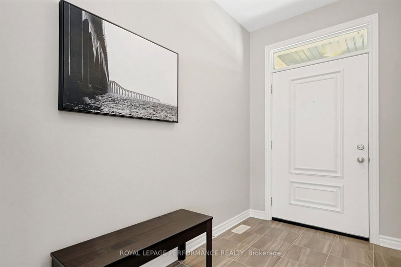 203 Station Tr, Russell, K4R 0C9 | Image 3