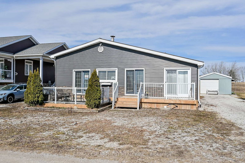 home for sale on 87 Lakeshore Road