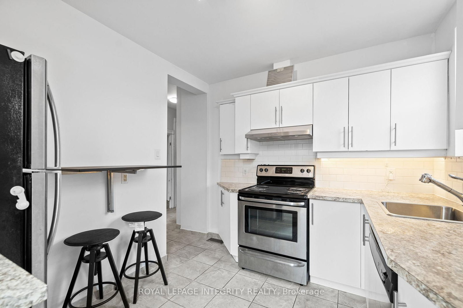 172 COBOURG Street, Unit 2 - Photo 5