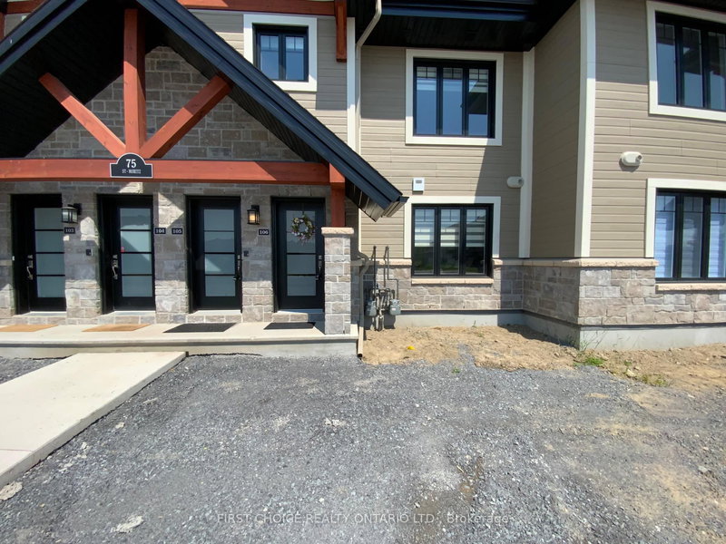 home for lease on 3-75 St-Moritz Street