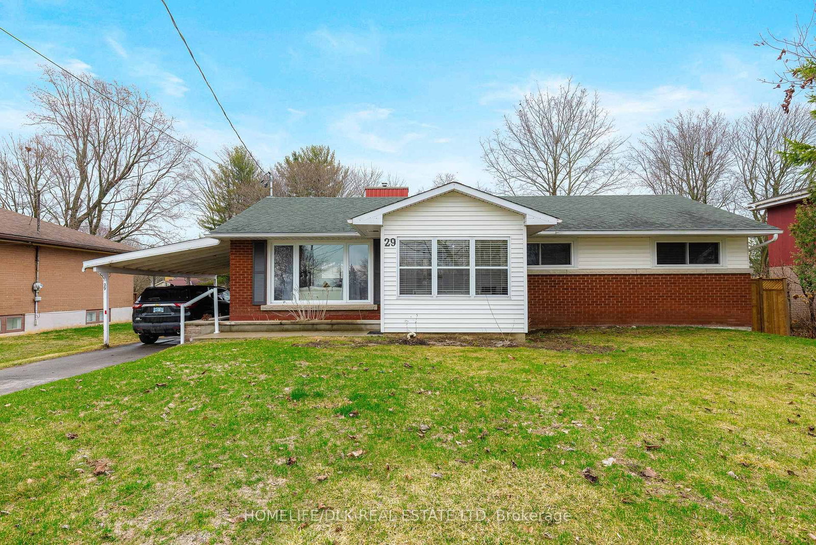 29 Crawford Street • Brockville, ON photo 4