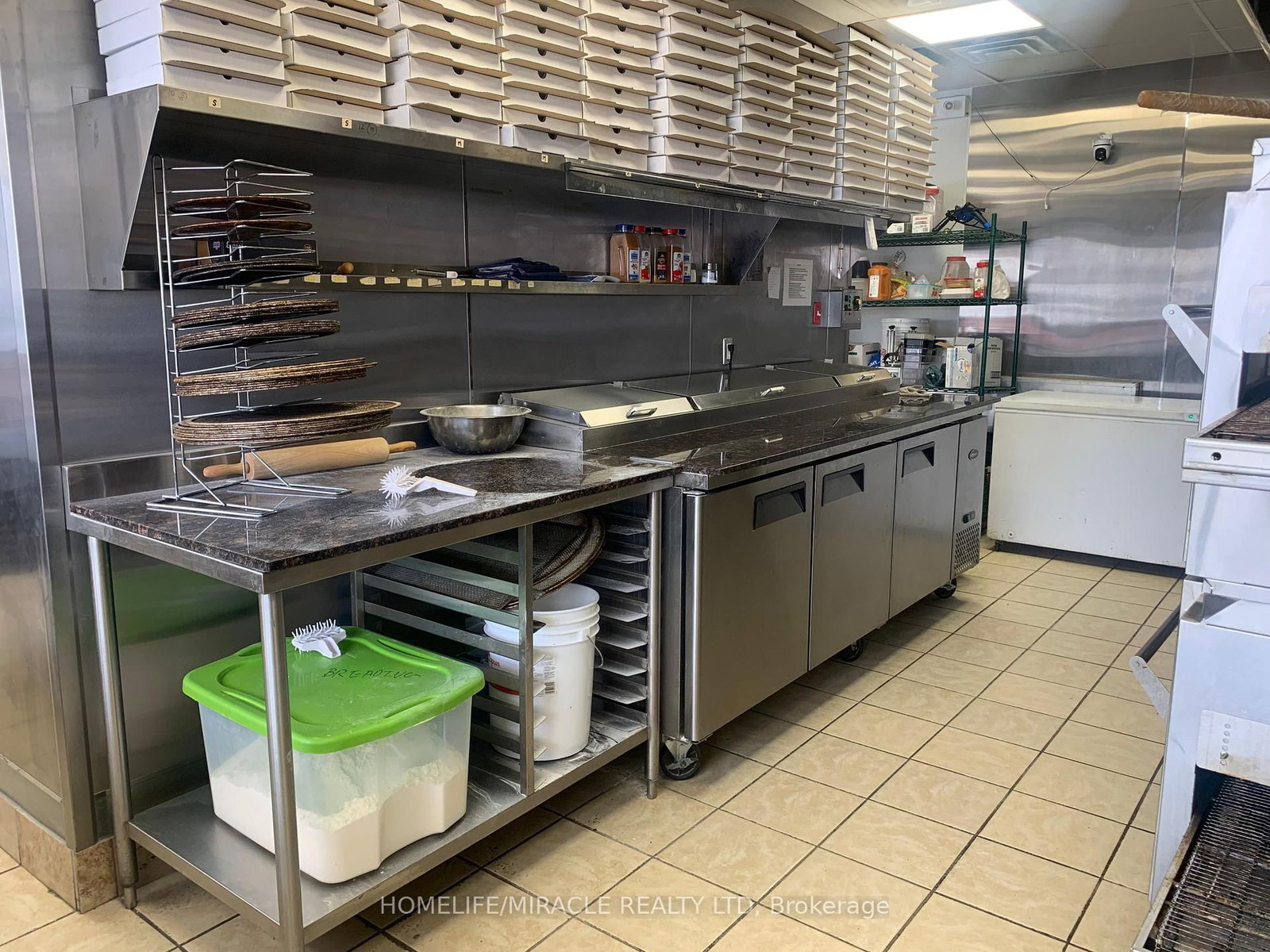 379 Norwich Avenue - Photo 5