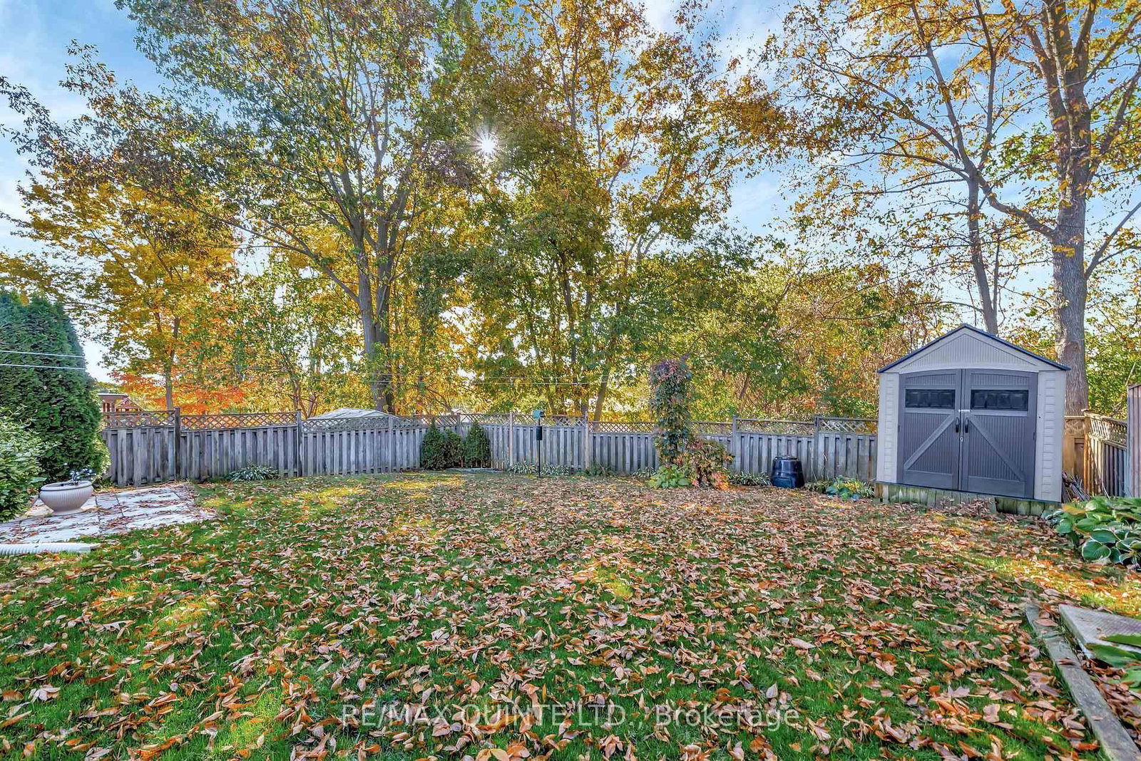 Detached House for sale at 10 Loraine Avenue, Quinte West, Ontario, K8V 6M1 - Trenton Ward - MLS: X12912958