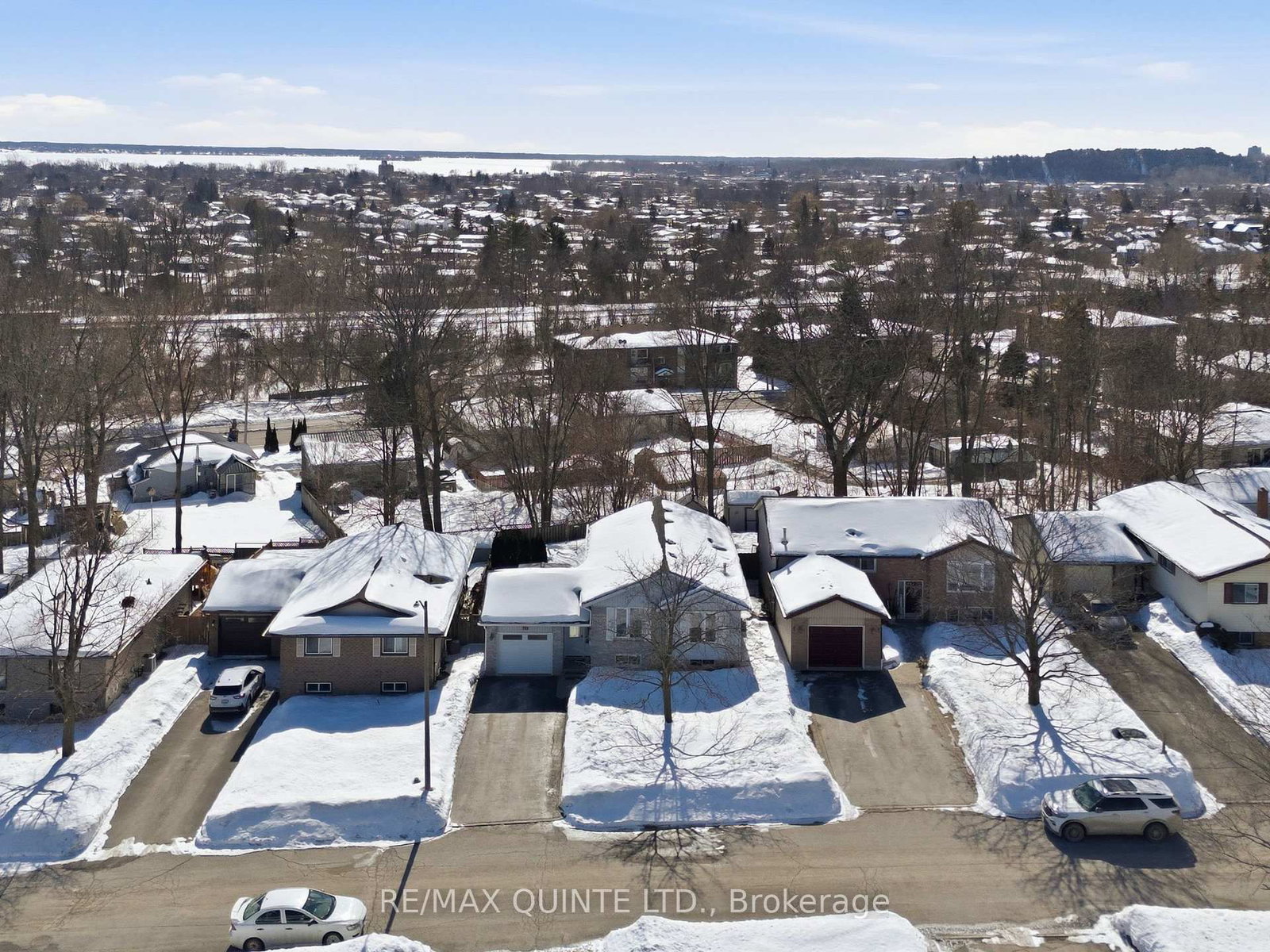 Detached House for sale at 10 Loraine Avenue, Quinte West, Ontario, K8V 6M1 - Trenton Ward - MLS: X12912958