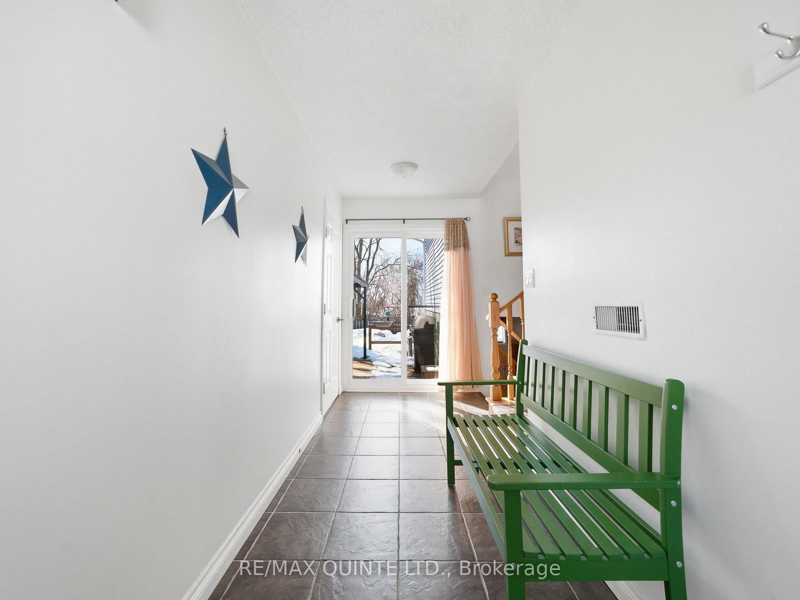 Detached House for sale at 10 Loraine Avenue, Quinte West, Ontario, K8V 6M1 - Trenton Ward - MLS: X12912958