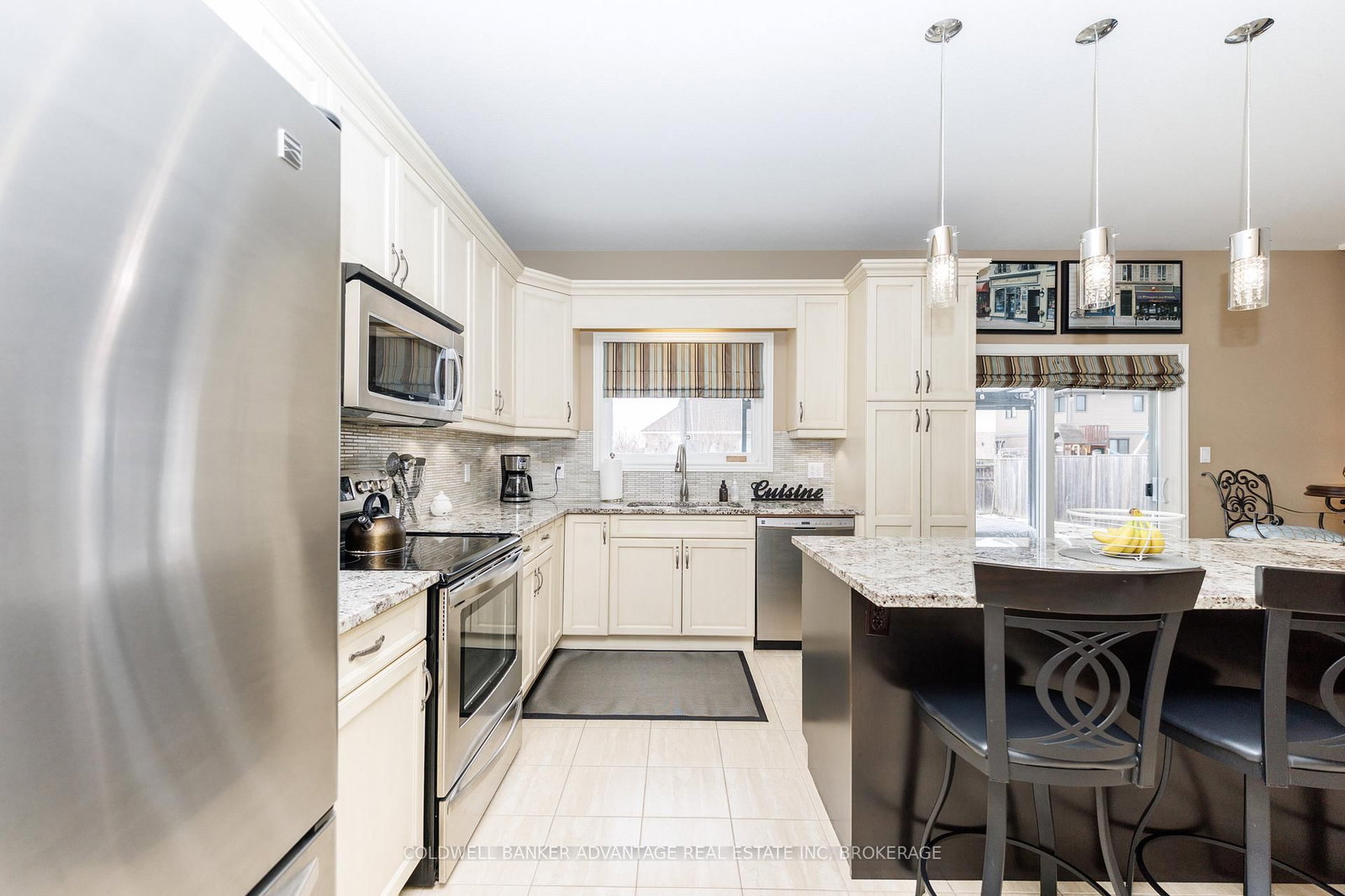 Detached House for sale at 6 Falcon Drive, Welland, Ontario, L3C 0B2 - Coyle Creek - MLS: X12913134