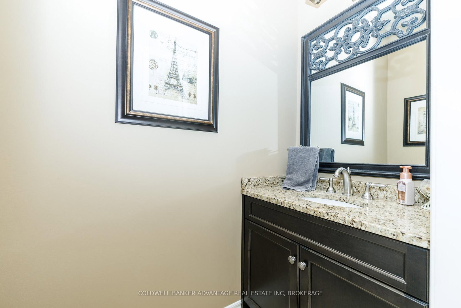 Detached House for sale at 6 Falcon Drive, Welland, Ontario, L3C 0B2 - Coyle Creek - MLS: X12913134