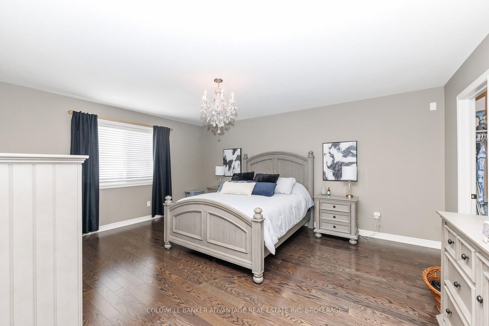 Detached House for sale at 6 Falcon Drive, Welland, Ontario, L3C 0B2 - Coyle Creek - MLS: X12913134