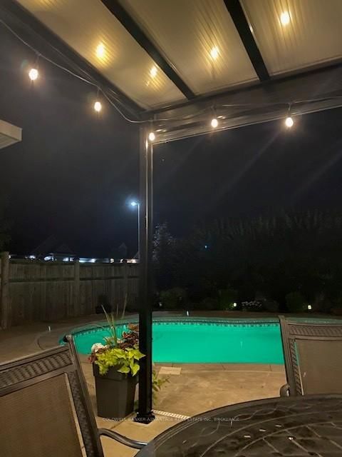 Detached House for sale at 6 Falcon Drive, Welland, Ontario, L3C 0B2 - Coyle Creek - MLS: X12913134