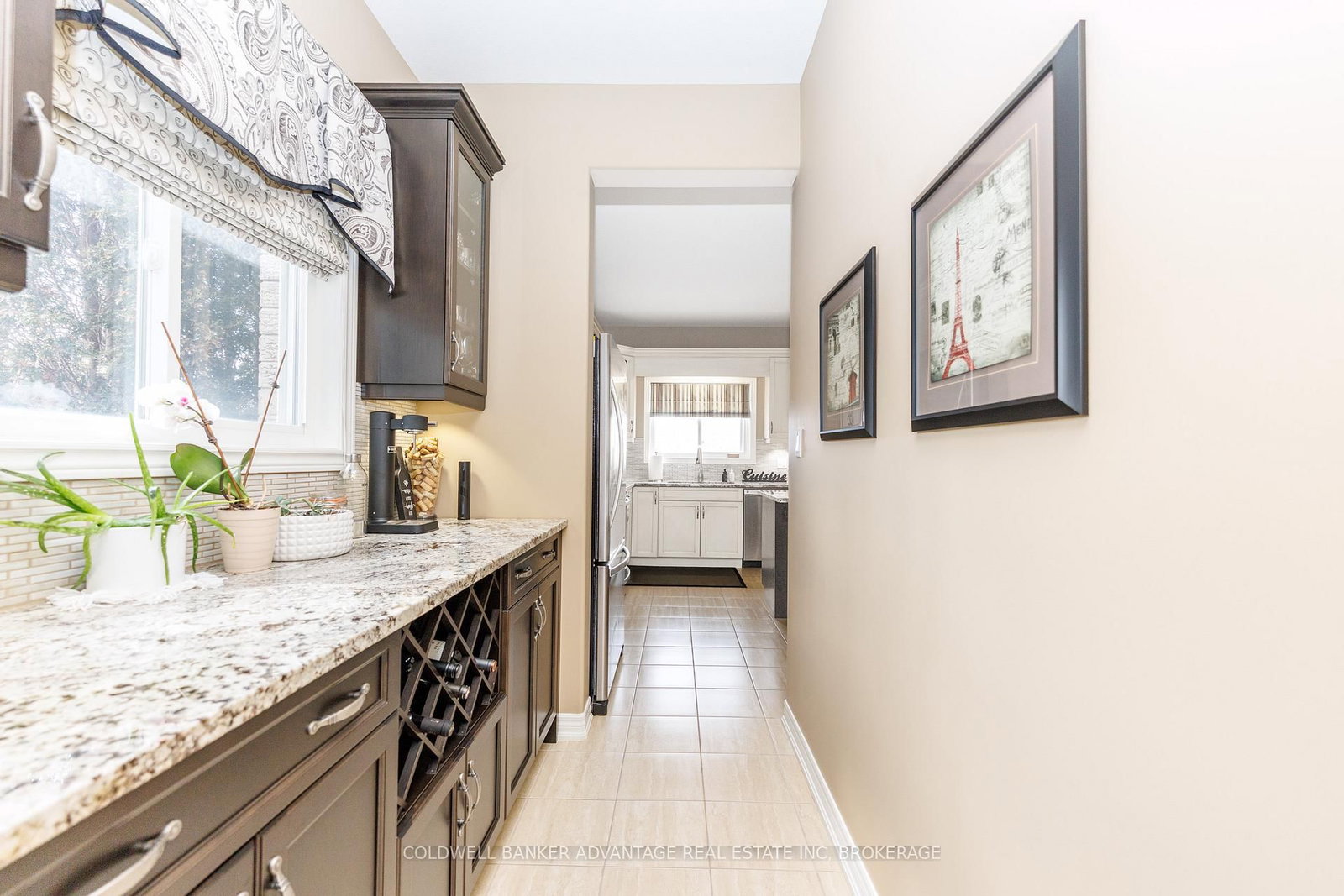 Detached House for sale at 6 Falcon Drive, Welland, Ontario, L3C 0B2 - Coyle Creek - MLS: X12913134