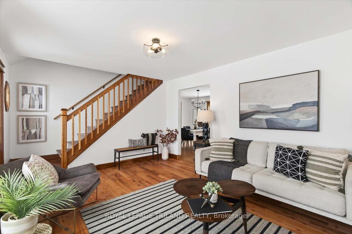 Detached House for sale at 7603 Zion Line, Warwick, Ontario, N0M 2S0 - Watford - MLS: X12913332