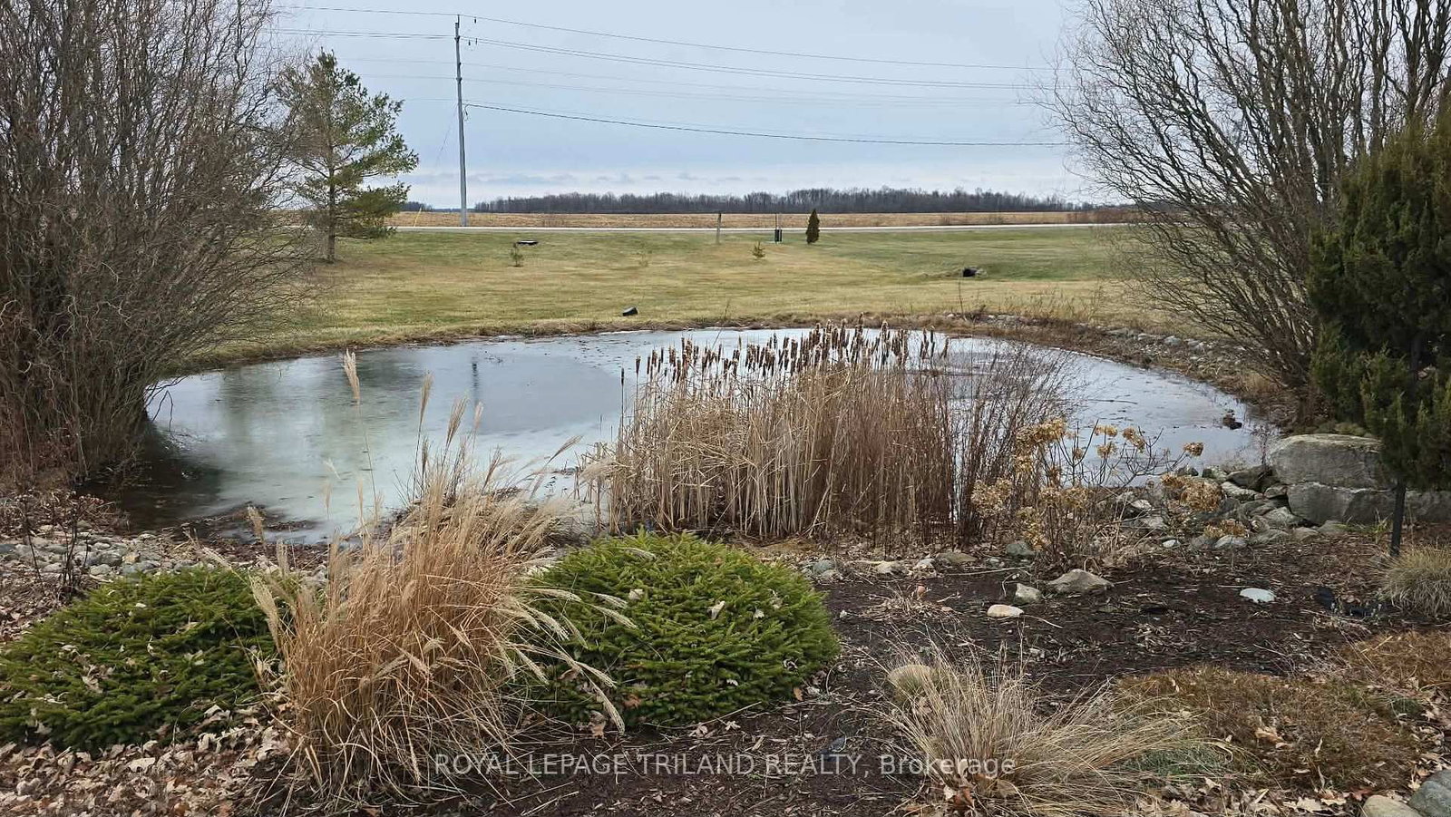 Detached House for sale at 7603 Zion Line, Warwick, Ontario, N0M 2S0 - Watford - MLS: X12913332