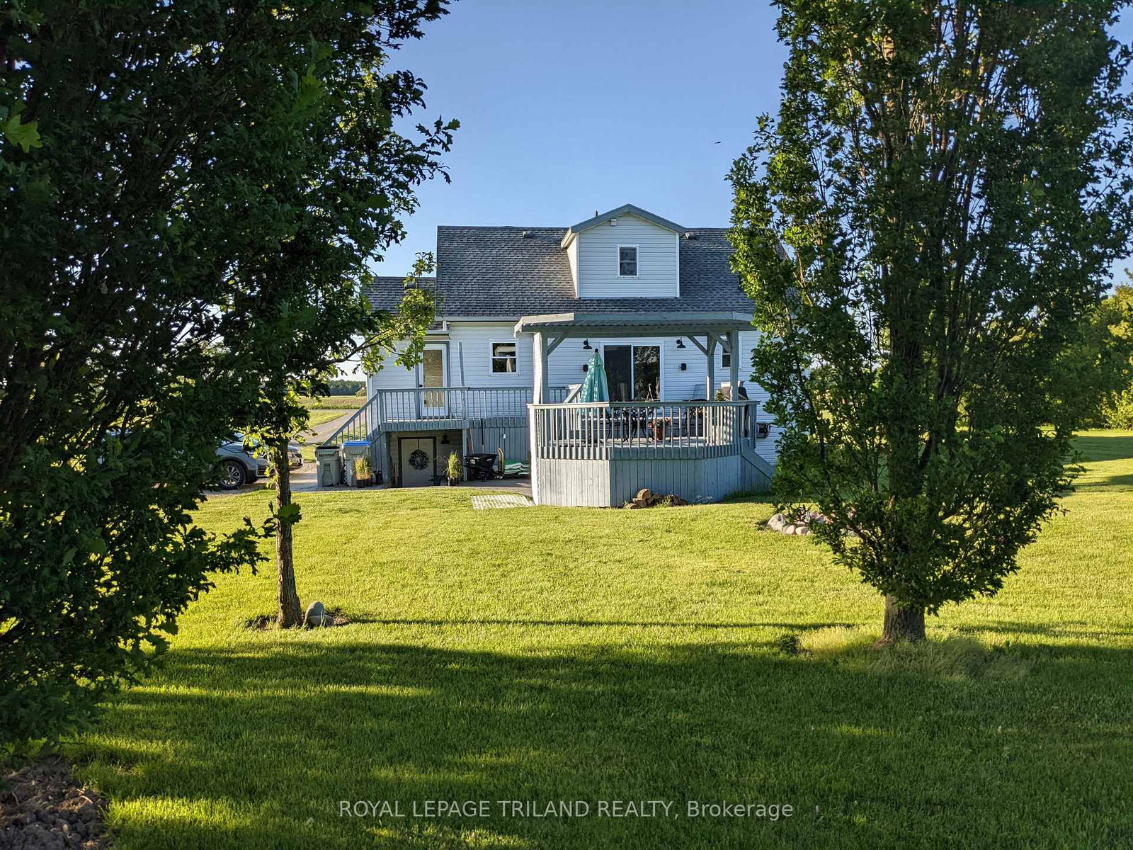 Detached House for sale at 7603 Zion Line, Warwick, Ontario, N0M 2S0 - Watford - MLS: X12913332