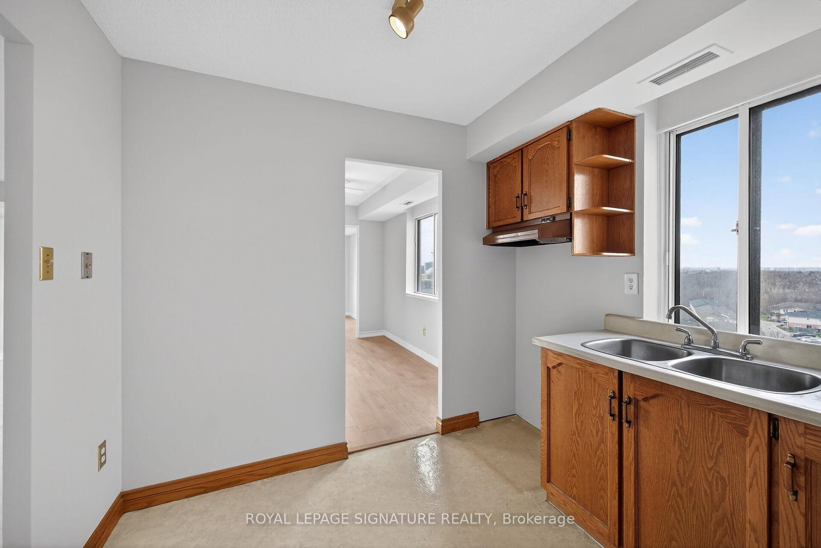 Condo for sale at 907-301 Frances Avenue, Hamilton, Ontario, L8E 3W6 - Lakeshore - MLS: X12913502