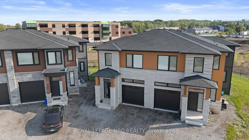 7392 Splendour Dr, Niagara Falls, L2H 3V8 | Image 2