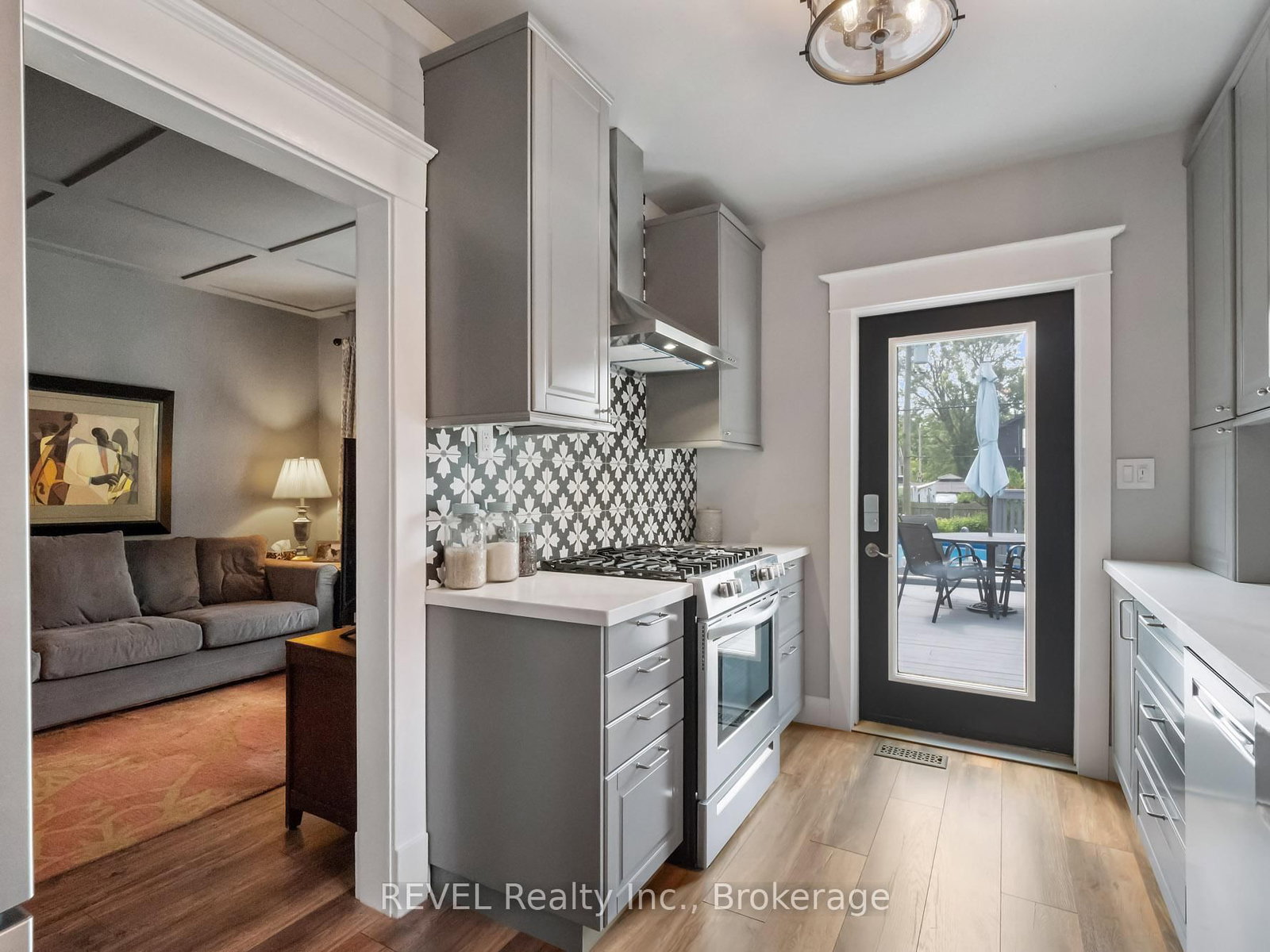 Detached House for sale at 259 Dufferin Street, Fort Erie, Ontario, L2A 2T7 - Central - MLS: X12913762