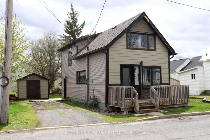 home for sale on 18 Mill Street