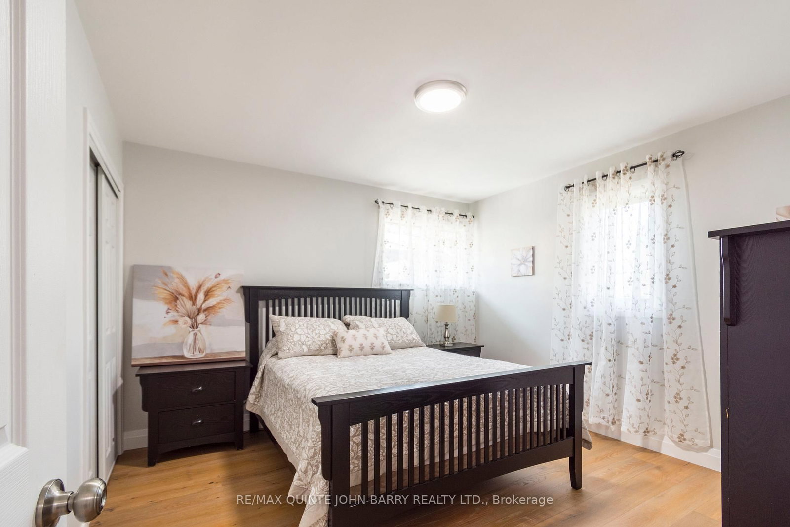 Detached House for sale at 15 Coleman Drive, Quinte West, Ontario, K8V 3A5 - Trenton Ward - MLS: X12913960