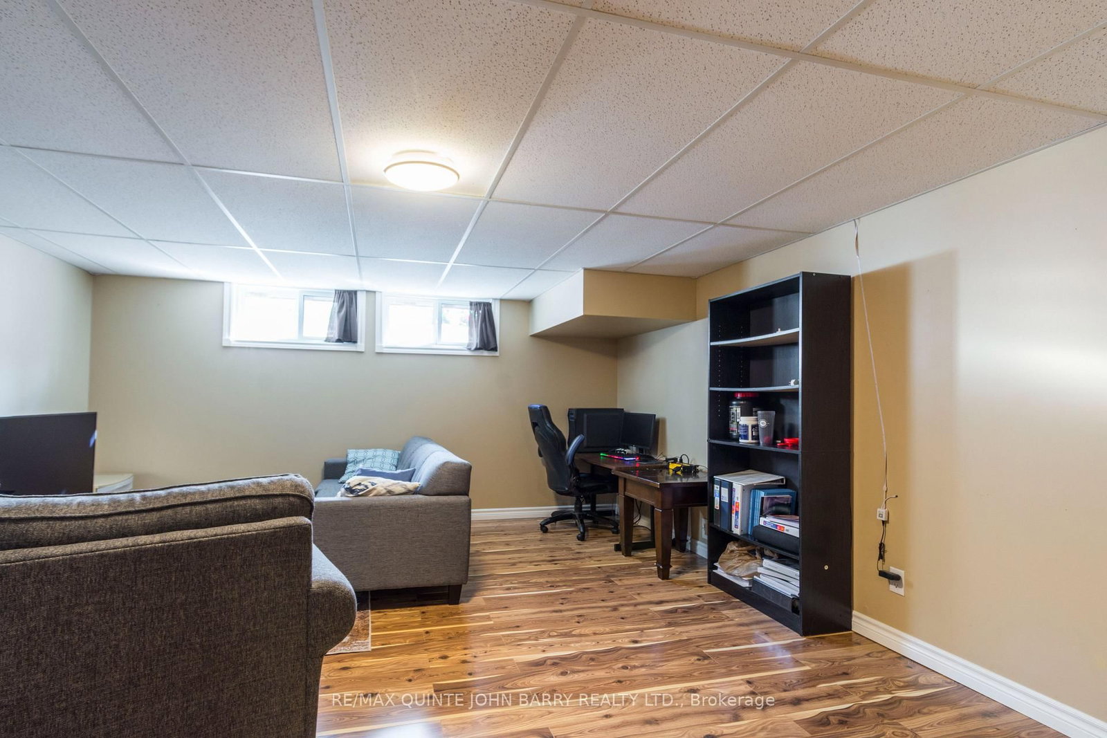 Detached House for sale at 15 Coleman Drive, Quinte West, Ontario, K8V 3A5 - Trenton Ward - MLS: X12913960