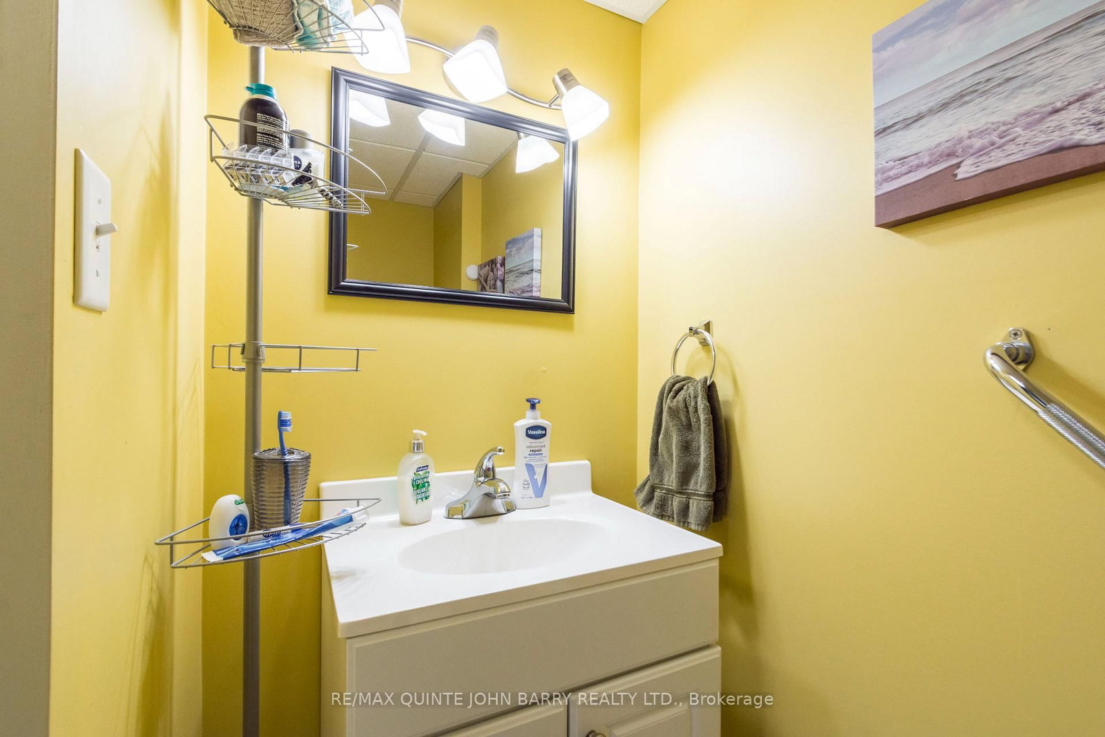 Detached House for sale at 15 Coleman Drive, Quinte West, Ontario, K8V 3A5 - Trenton Ward - MLS: X12913960