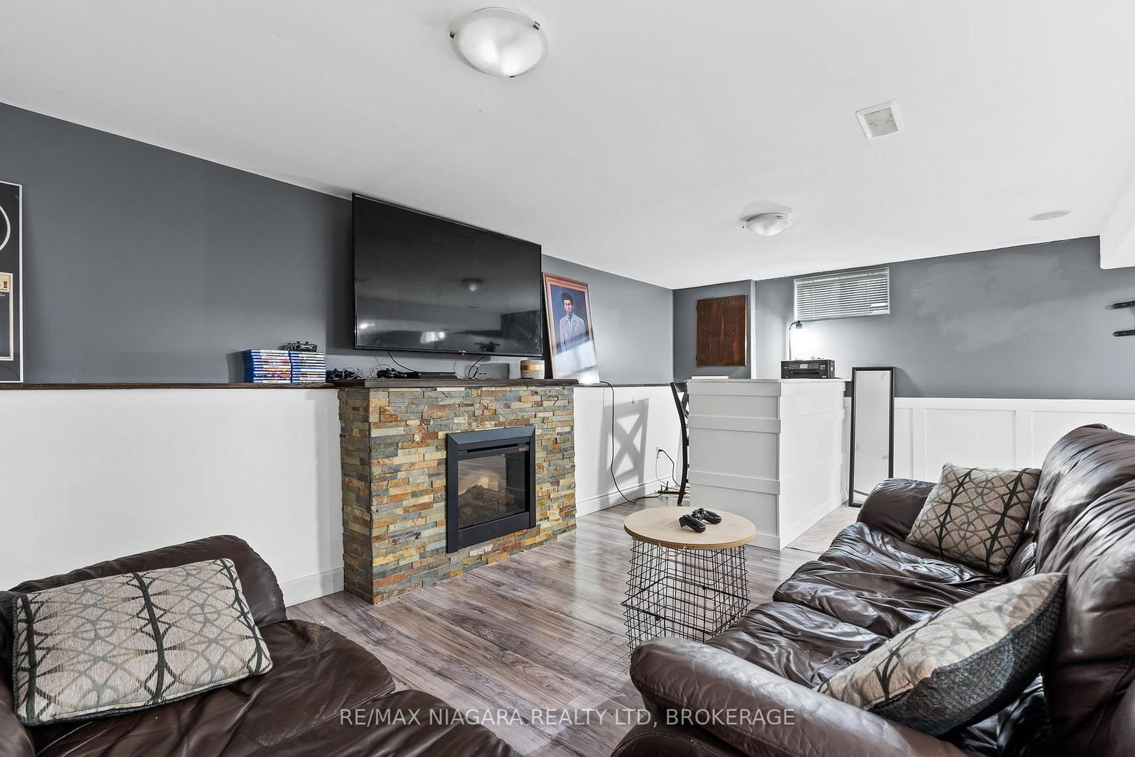 Detached House for sale at 38 ACADIA Crescent, St. Catharines, Ontario, L2P 1H8 - Secord Woods - MLS: X12914008