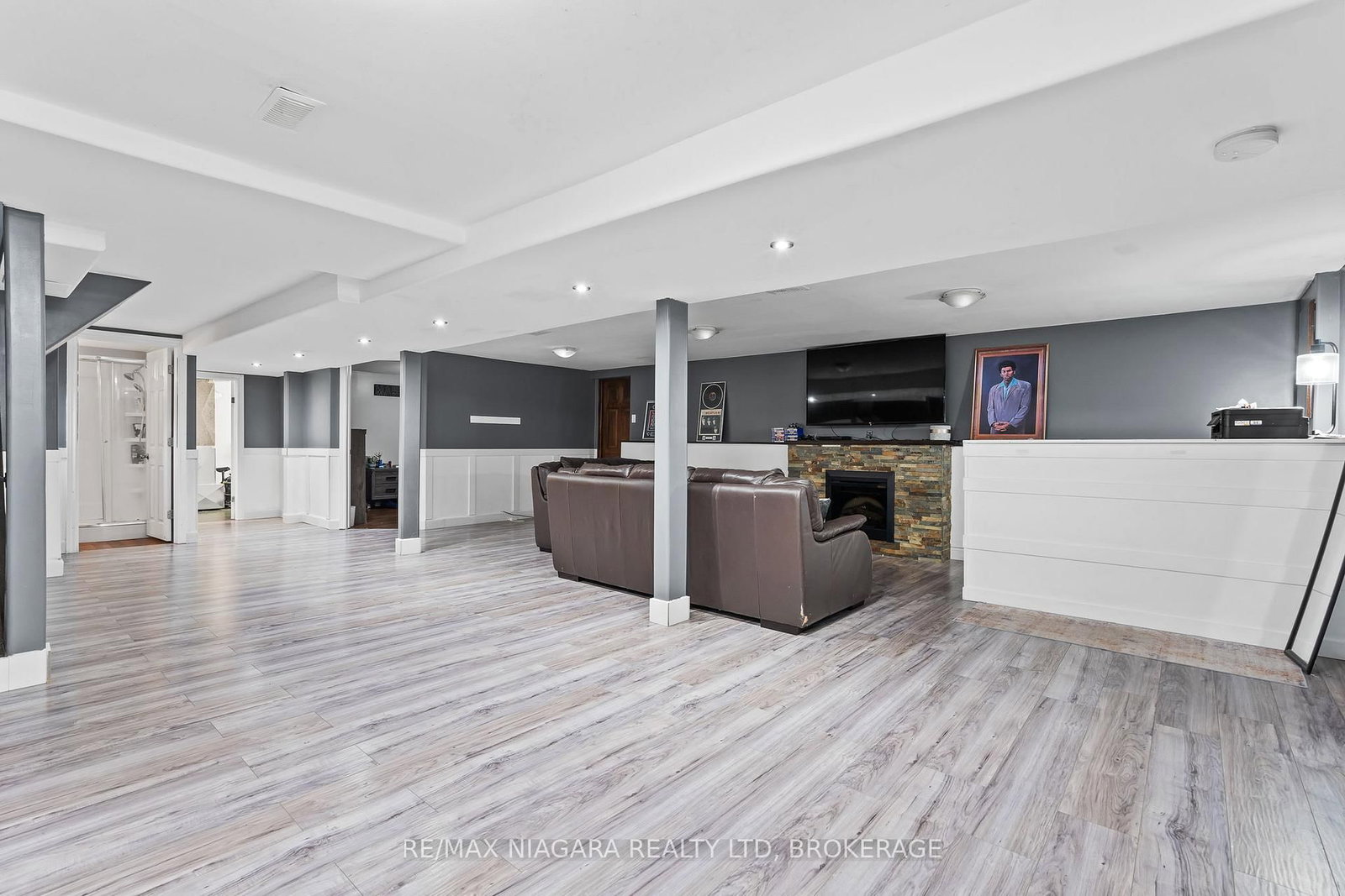 Detached House for sale at 38 ACADIA Crescent, St. Catharines, Ontario, L2P 1H8 - Secord Woods - MLS: X12914008