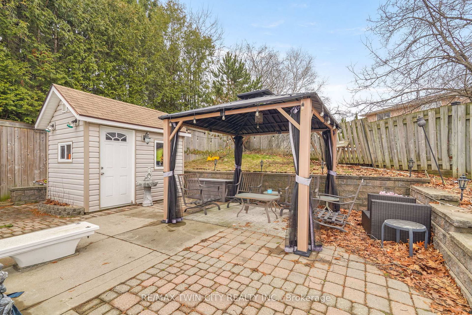 14 Thistledown Drive - Photo 32