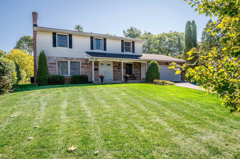 259 Fairway Hill Cres, Kingston, K7M 2B5 | Image 3