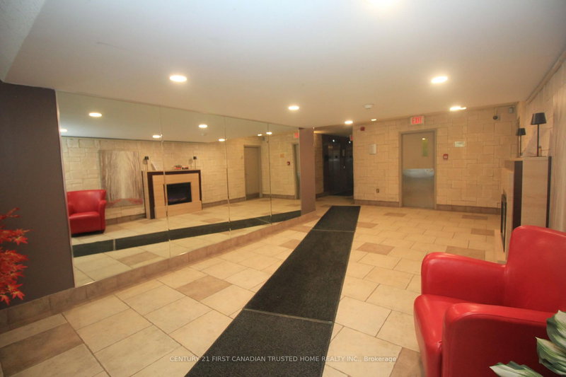 305 - 155 Kent St, London East, N6A 5N7 | Image 3