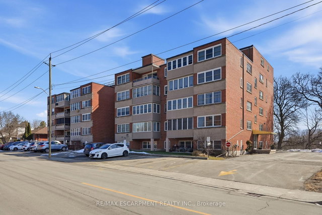 106 - 9 GRANT Boulevard