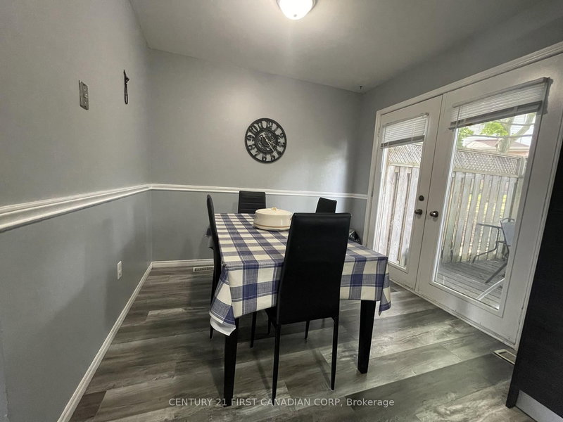 23 - 70 Chapman Crt, London North, N6G 4Z4 | Image 3