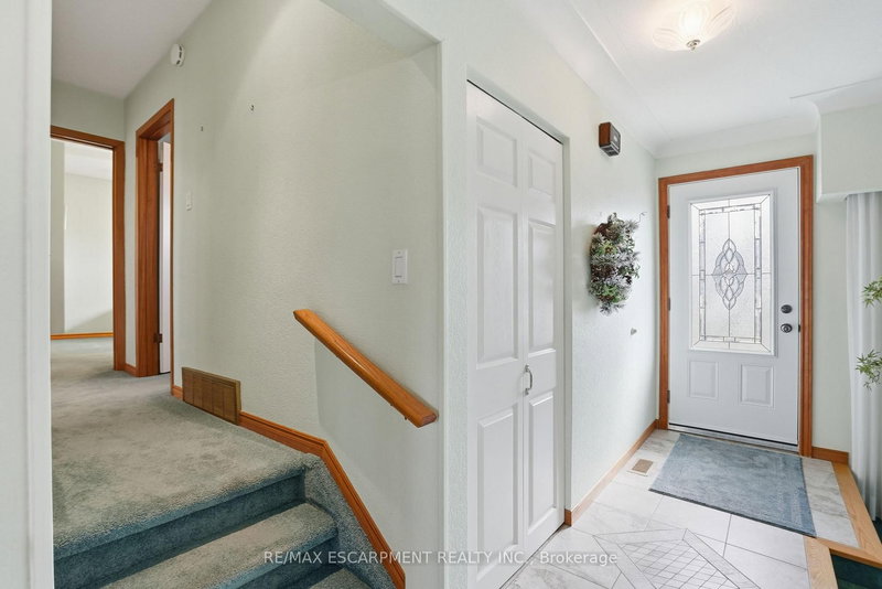 692 Miles Rd, Hamilton, L0R 1P0 | Image 3