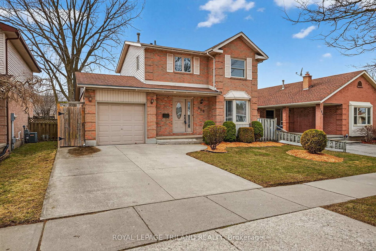 Listing photo 2
